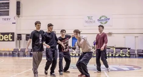 Попинг сензацията Симеон представя България на международно състезание в Лондон