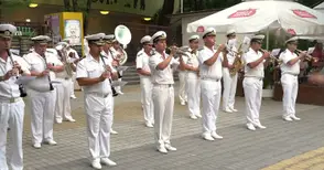 Духовият оркестър на флота изнася спектакъла „Вълни“ в Русе