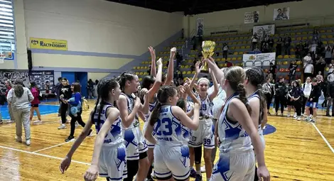 Национална баскетболна титла за Русе при момичетата до 12 години Национална баскетболна титла за Русе при момичетата до 12 години