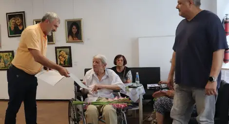 90-годишният русенски художник Стефан Ганев-Полковника&nbsp;разказва за стремежите си и красотата в живота в 27-ата си изложба