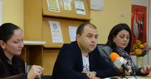 Кулинари аматьори кръстосват черпаци в първото състезание „На върха на ножа“