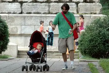 Детски надбавки и за родителите с доход между 400 и 500 лв.