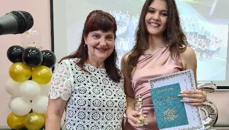 Наградената с Национална диплома пълна отличничка Деница Йорданова:Никога не се е налагало родителите ми да ме подтикват да уча, по-скоро обратното