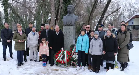 Десетки българи в румънската столица Букурещ почетоха&nbsp;153-ата годишнина от гибелта на Васил Левски