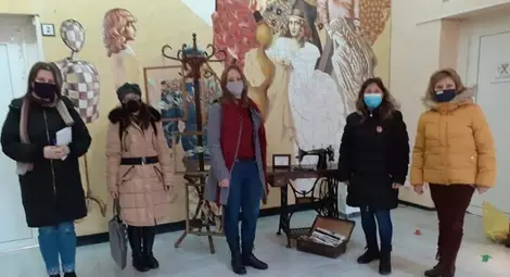 Бъдещи преподаватели гледаха  как се прави онлайн обучение