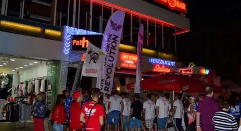 Скачат заплатите по морето заради дефиципот на персонал, чистачка стартира с 400 лева Скачат заплатите по морето заради дефиципот на персонал, чистачка стартира с 400 лева