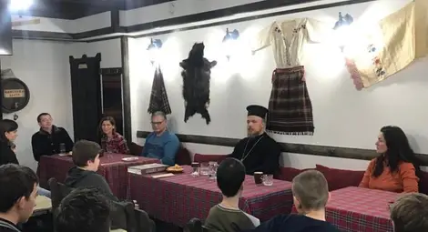 Деца от Русенското неделно училище беседваха с Главиницкия епископ Макарий