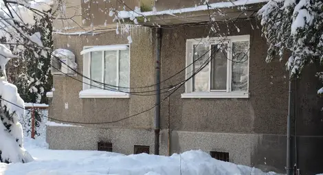 6 екипа реагират на сигналите за паднали дървета и клони