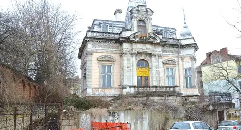 Къщата на Иван Соларов е герой в луксозно издание