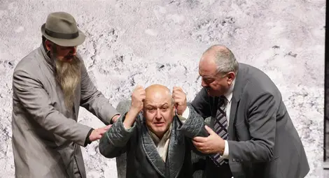 Стефан Рядков и Илия Раев  &bdquo;фалшифицират&ldquo; Ст.Л.Костов