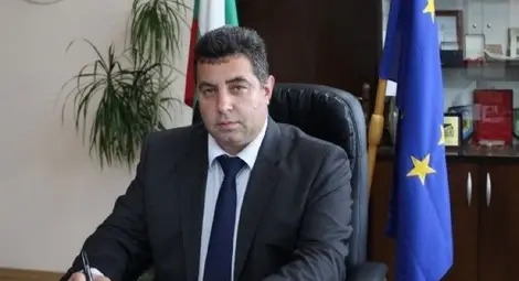 Григоров иска два пъти дневно данни за черешовите води