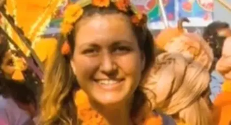 Българка обикаля света на автостоп