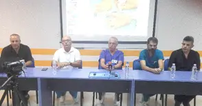 Четирима ортопеди от „Канев“ сертифицирани за хирургия на ръката