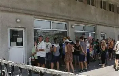 Големи опашки пред гишетатата на КАТ