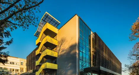 &bdquo;БТБ България&ldquo; спира работа и  напуска страната