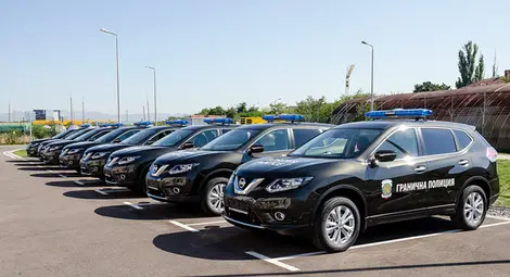 Гранична полиция с 10 нови високопроходими автомобила