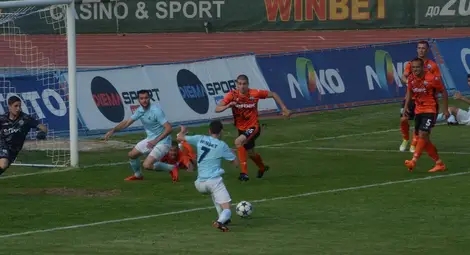 &bdquo;Дунав&ldquo; прегази &bdquo;Витоша&ldquo; в похода за оцеляване