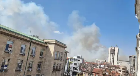 Горящи стърнища и запалена топлоизолация на ТЕЦ-Гюргево задимиха Русе Горящи стърнища и запалена топлоизолация на ТЕЦ-Гюргево задимиха Русе