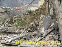 Къща се срути върху 50-годишен в Кресна, изровиха го съседи