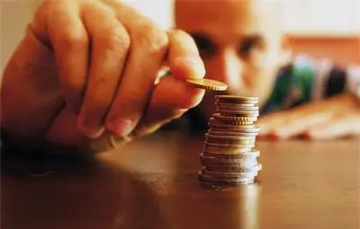 Пенсионери изплащат кредити на внуците си