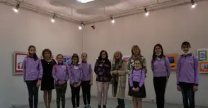 Деца от „Ангел Кънчев“ с изложба в галерията