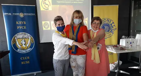 Русенските дамски клубове Сороптимист Интернешънъл, Лайънс Сексагинта Приста и Зонта подкрепят световната седмица на кърменето за шести пореден път