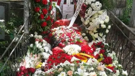 Покъртителен разказ за това как е умирала Елизабет: Лекарят ни каза, че сме му изгубили времето, разказва приятел на фотографката