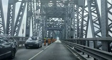 Утре приключва ремонтът на дилатоционните фуги в румънския участък на Дунав мост при Русе – Гюргево Утре приключва ремонтът на дилатоционните фуги в румънския участък на Дунав мост при Русе – Гюргево