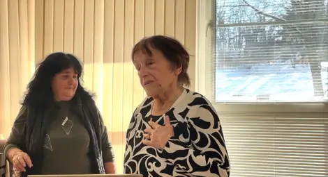 Потребителите на бившия Дом "Майка и дете" в Русе отбелязаха Бабинден