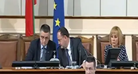 Плевнелиев идва в парламента за изборните правила в 16,30 часа Плевнелиев идва в парламента за изборните правила в 16,30 часа