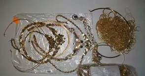 Данъчните продадоха 8,3 кг златни накити за 237 000 лв.