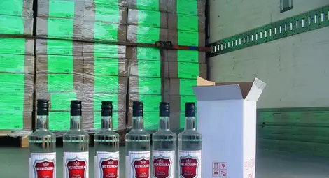 12 000 бутилки контрабандна водка за английския пазар задържани в района на Дунав мост 2