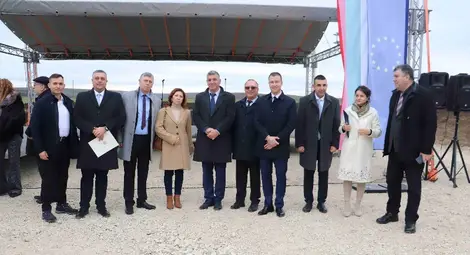 Историческо - започна изграждането на магистралата Русе-Велико Търново /галерия, обзор/ Историческо - започна изграждането на магистралата Русе-Велико Търново /галерия, обзор/