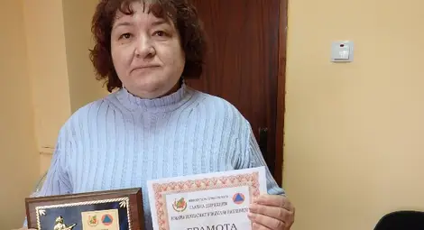 Снежинка Монева от Ценово с приз &bdquo;Пожарникар на годината&ldquo;