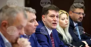 Отговорното поведение към изкуствения интелект е да го въвеждаме внимателно, каза генералният директор на БНР Милен Митев на форум в УНСС