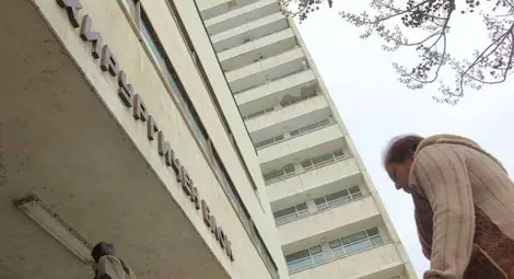 Душено от майка си бебе се бори за живота си в болницата Душено от майка си бебе се бори за живота си в болницата