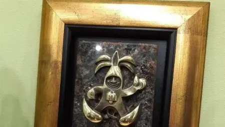 &bdquo;Три сватби и едно възкресение&ldquo; донесоха &bdquo;Златен кукерикон&ldquo; на Ивайло Ненов /галерия/