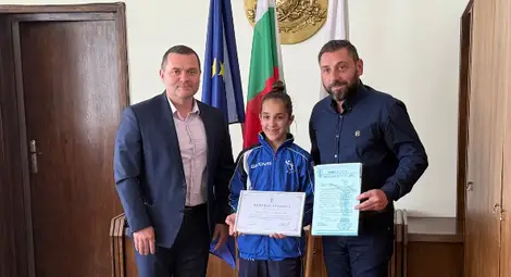 Шампион по джудо и златна медалистка по скокове на батут са новите спортисти на месеца на спортното училище в Русе