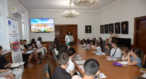 50 ученици и учители от Болградски и Одески район, Украйна пристигнаха за езиково обучение в Русенския университет