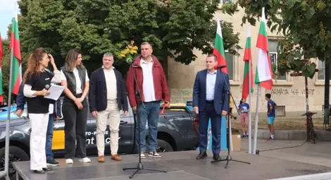 300 участници от 11 държави стартираха в международния пробег &bdquo;Бягане на свободния дух Русе &ndash; Гюргево&ldquo;