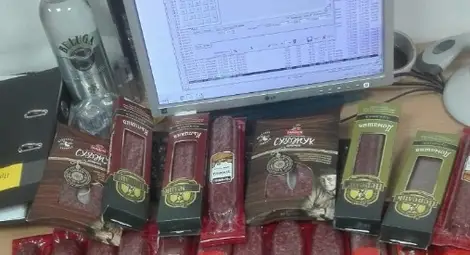 Крадец на скъпи мезета обвинил глада за луканките в джобовете му