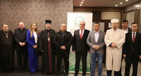 В Русе се състоя празнична вечеря ифтар, на която домакин беше районният мюфтия Юджел Хайредин В Русе се състоя празнична вечеря ифтар, на която домакин беше районният мюфтия Юджел Хайредин