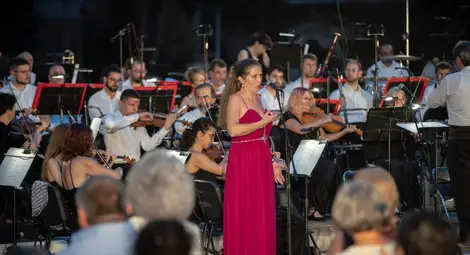 Щедра и пищна оперна гала зарадва  русенци в изтощителната нощна жега