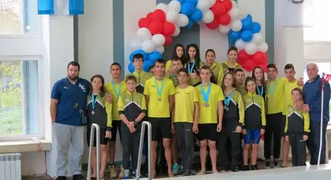 Куп медали за русенските плувци от „Спринт“ в Пловдив Куп медали за русенските плувци от „Спринт“ в Пловдив