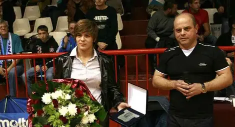 Плакет &bdquo;Русе&rdquo; за русенската състезателка по борба Тайбе Юсеин