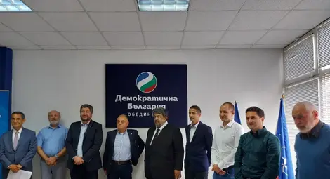 Стефан Тафров на старта на кампанията: Ти от Русе ли си, или от провинцията?