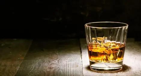 Баба на 107 години приписва дълголетието си на всекидневното уиски