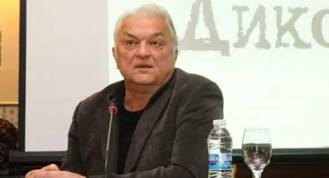 Сашо Диков напуска Канал 3 след скандалното уволнение на Петя Петрова Сашо Диков напуска Канал 3 след скандалното уволнение на Петя Петрова