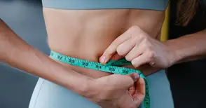 Как да стегнем кожата след отслабване?