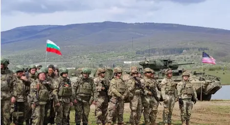 България води разговори с Италия за многонационалната бойна група